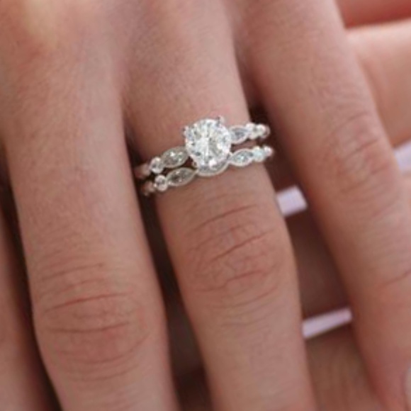 Contemporary Engagement Wedding Ring Set size 9 - Picture 2 of 4